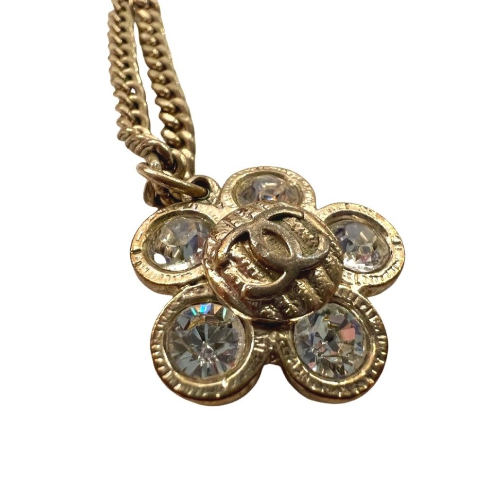 Vintage CHANEL Camelia Flower Necklace Necklace 06A w/ Cert of Authentication